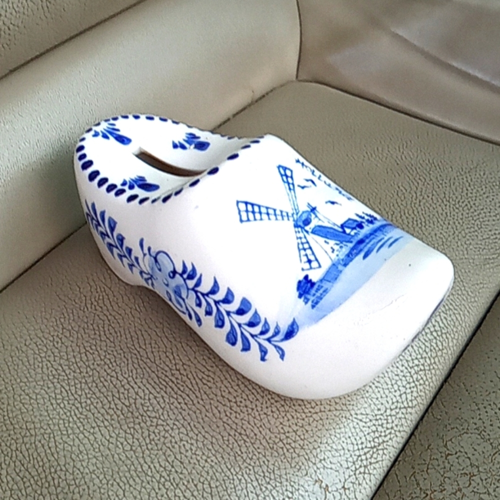 Holland shoe delft blue